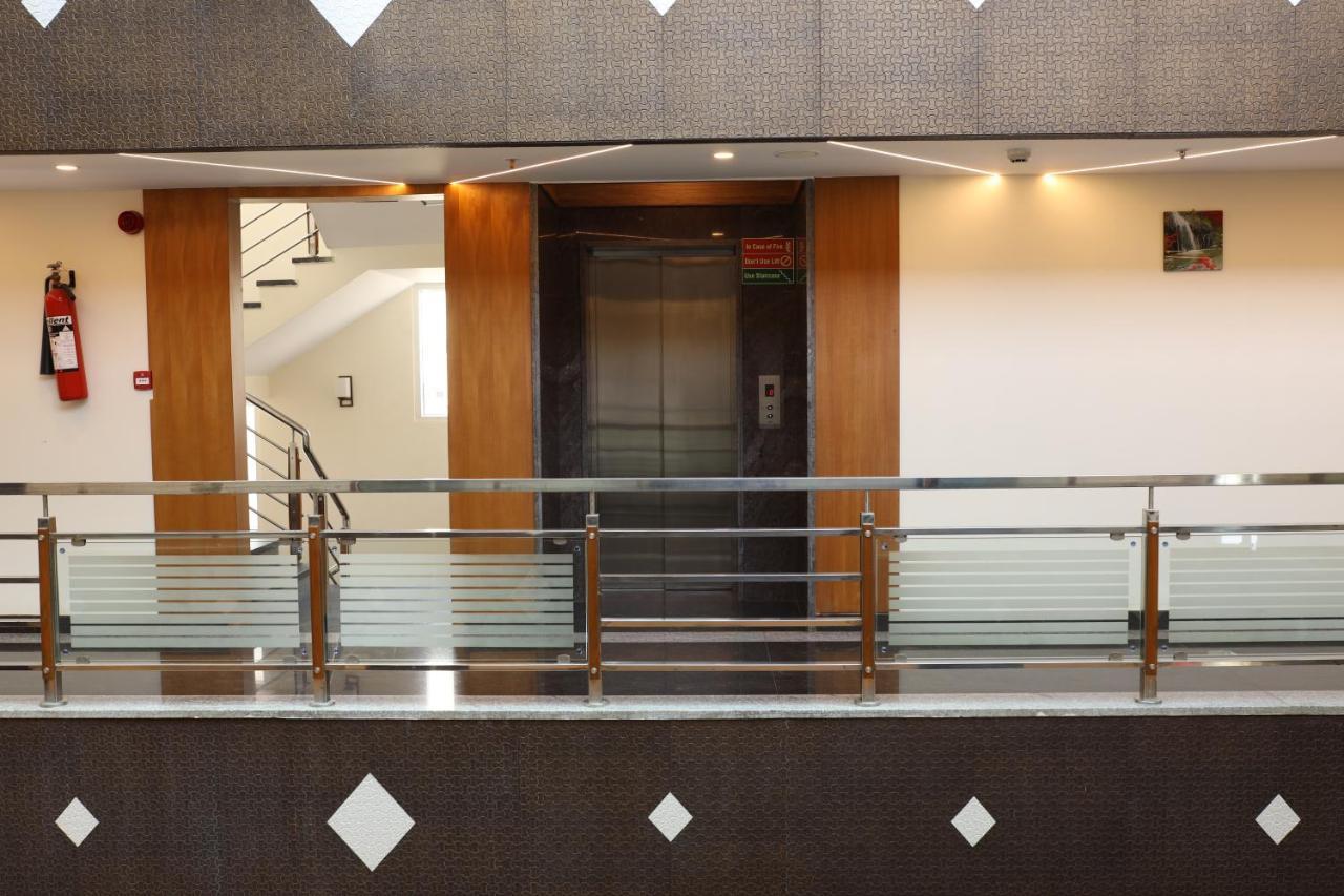 Npg Hotel Bangalore Just 10 Mins Drive From The Kempegowda International Airport Eksteriør billede